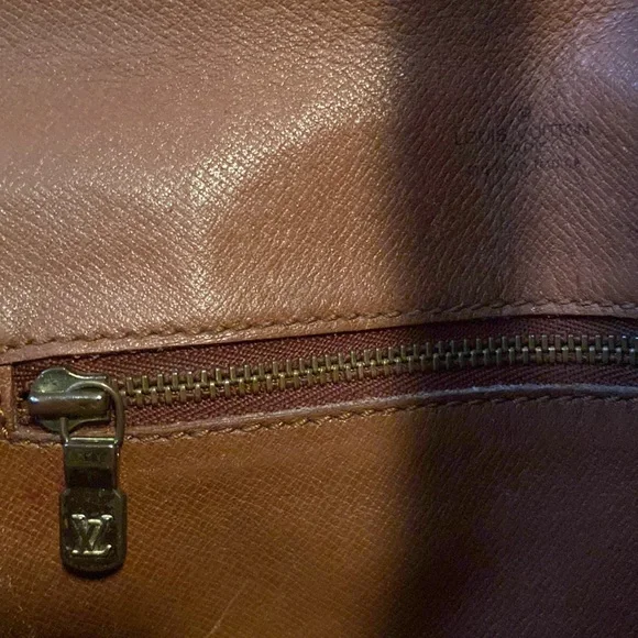 Louis Vuitton Chantilly PM Crossbody purse - Picture 9 of 9